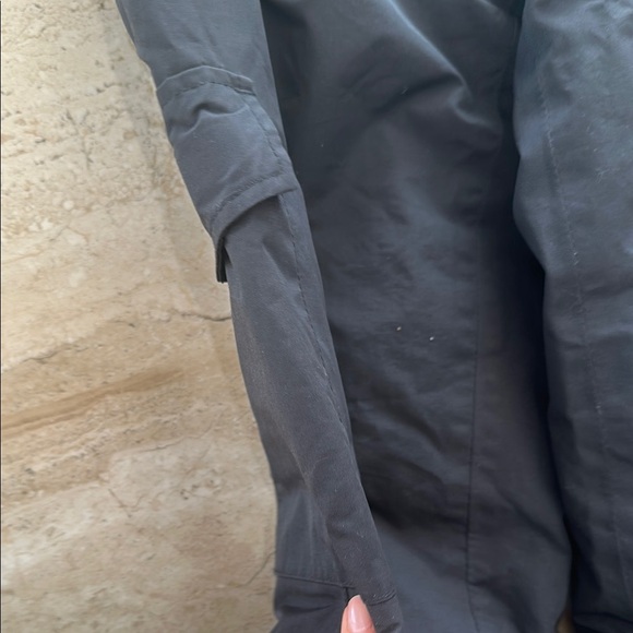 Black Wide Leg Snow Pants with Waterproof Material and Adjustable Cuffs - Picture 4 of 8